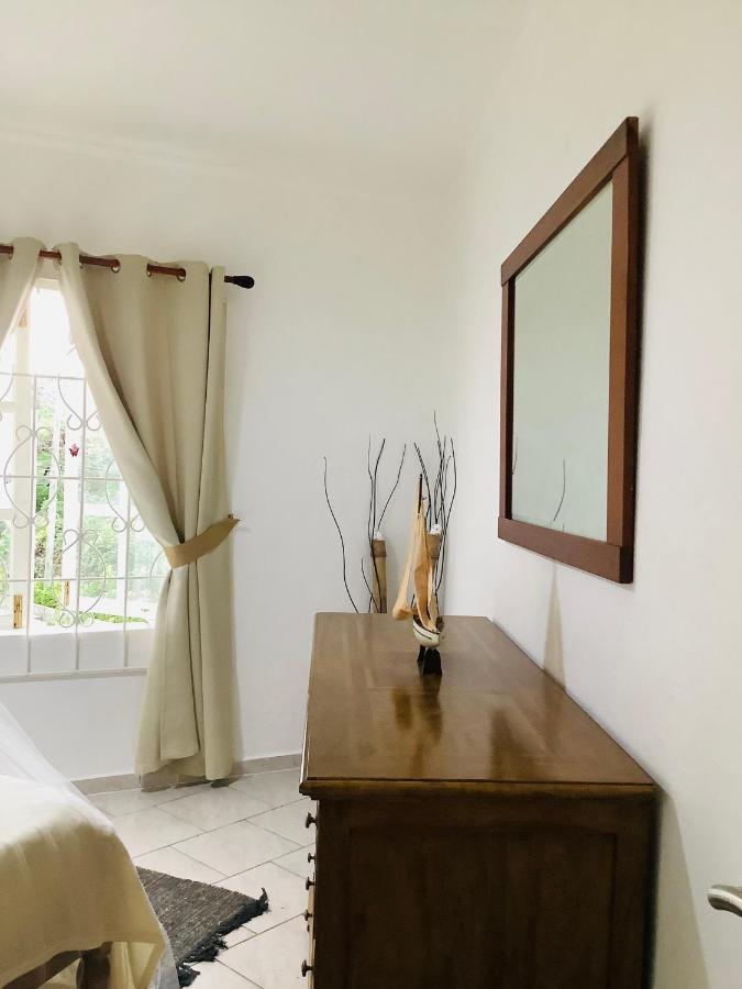 Epea Ocean View Apartment Tortoise Machabee Esterno foto