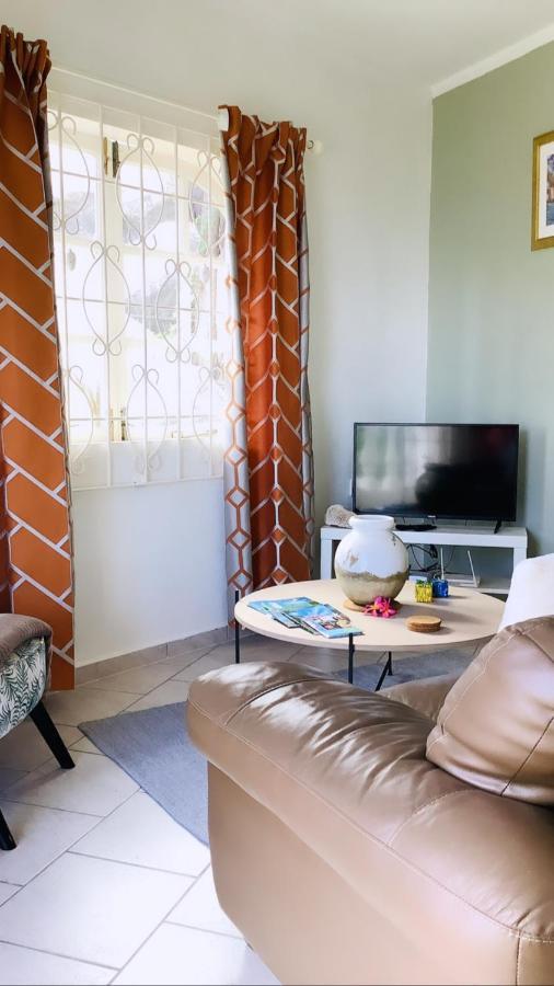 Epea Ocean View Apartment Tortoise Machabee Esterno foto